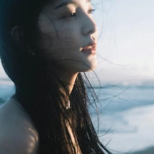 奇妙的互换人生 封面